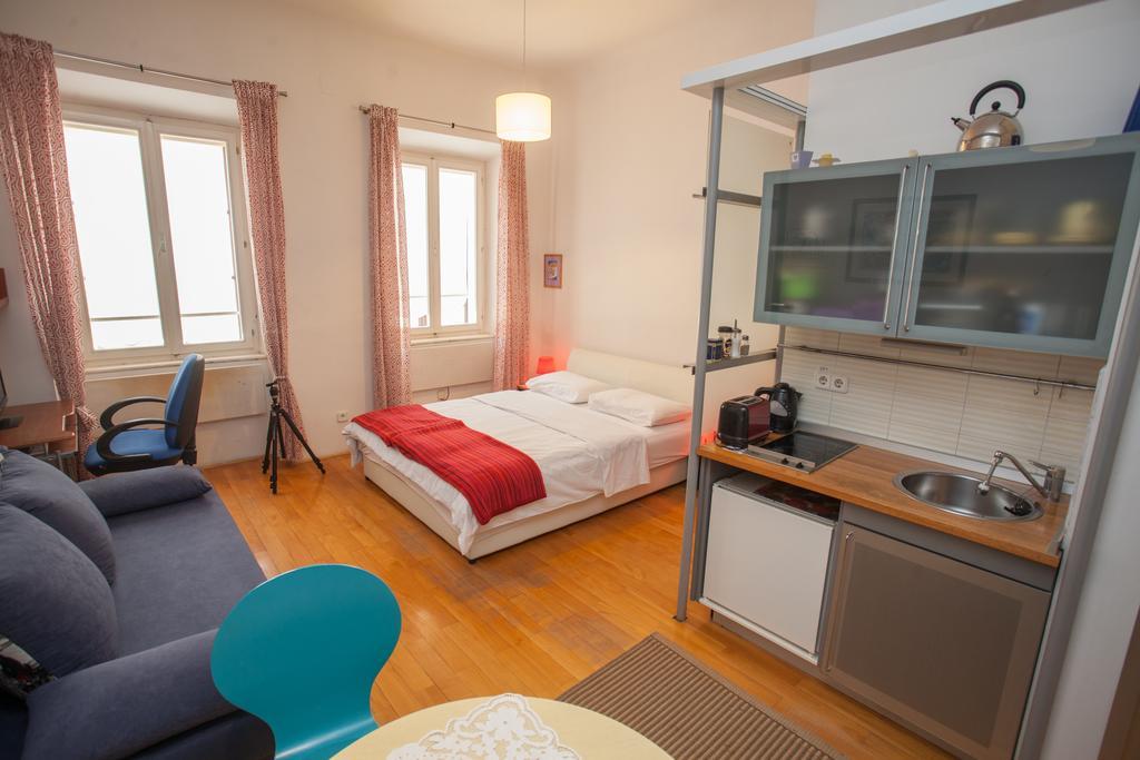 Apartments Lina - Center With Free Parking! Zagreb Zimmer foto