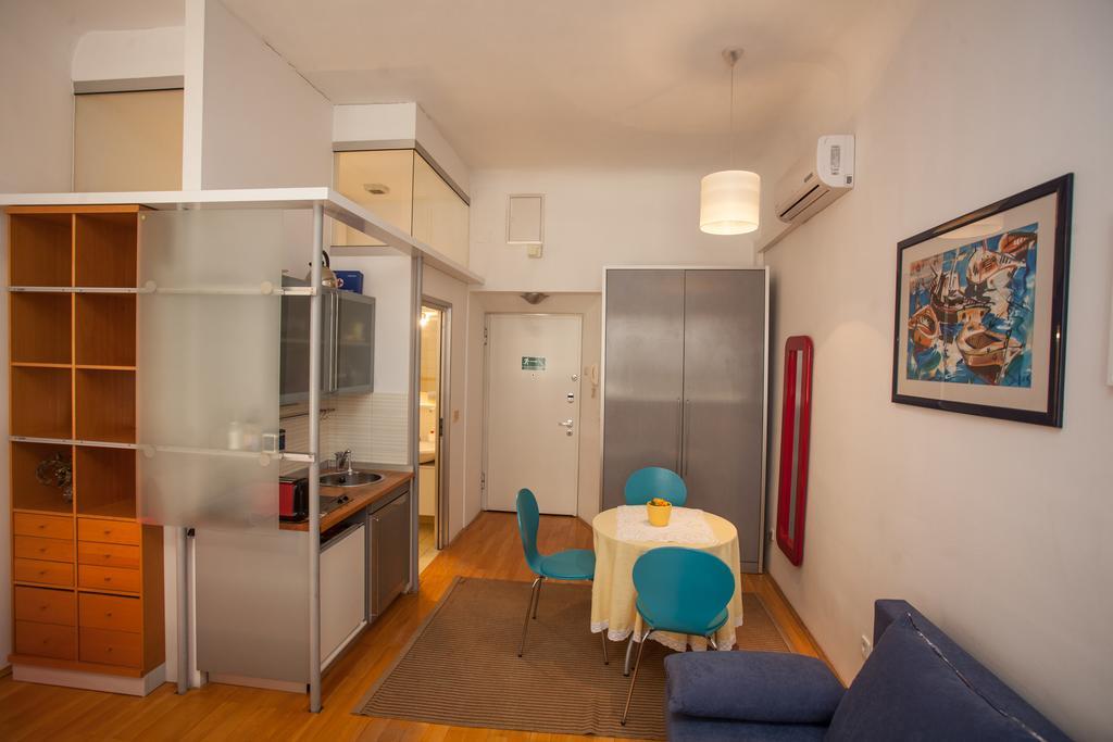 Apartments Lina - Center With Free Parking! Zagreb Zimmer foto